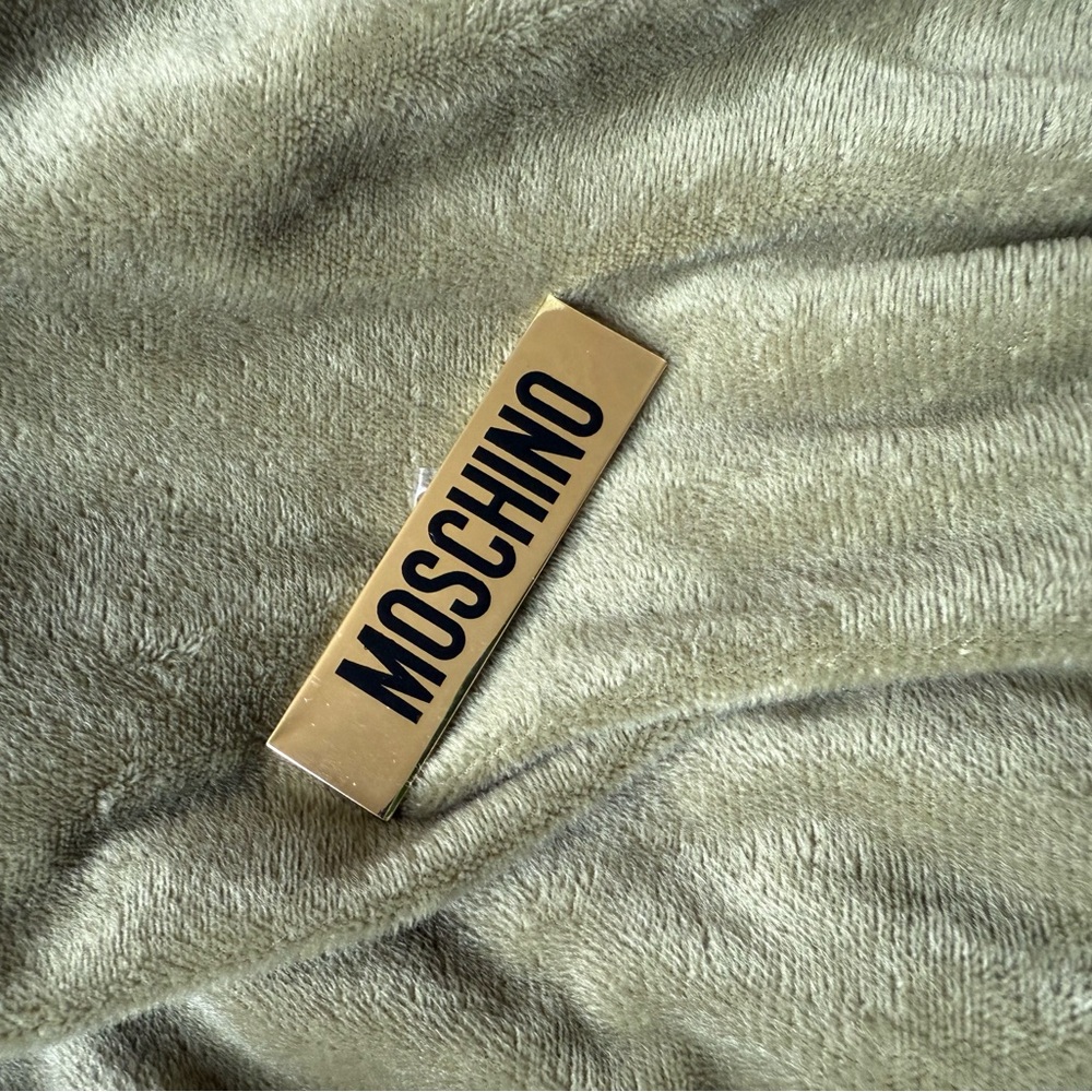 Moschino Magnetic Pin